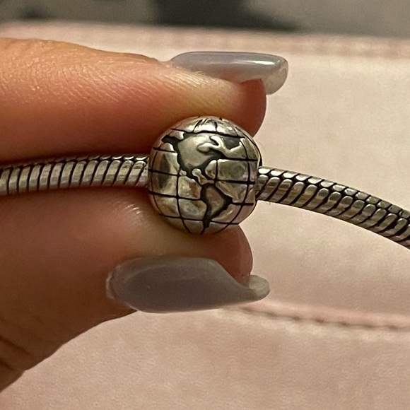 Globe Pandora Clip Charm! - Picture 1 of 5